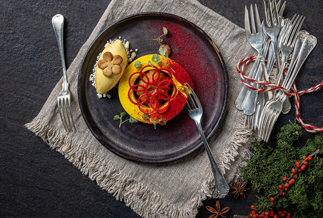 En julig tallrik med saffransglass